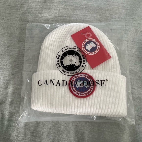 Canada Goose  White Beanie - Picture 2 of 2